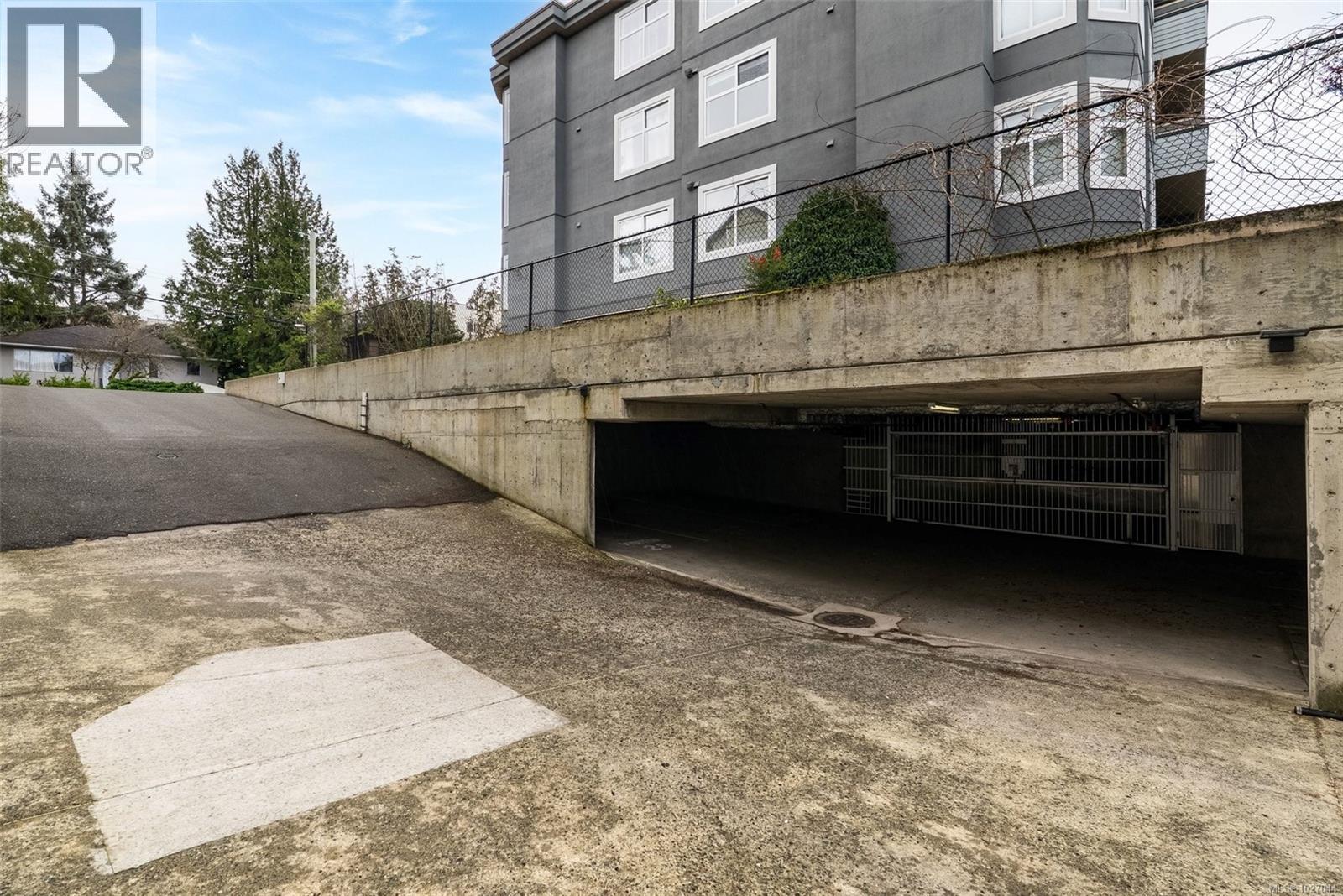 #403 1580 CHRISTMAS AVE - 17