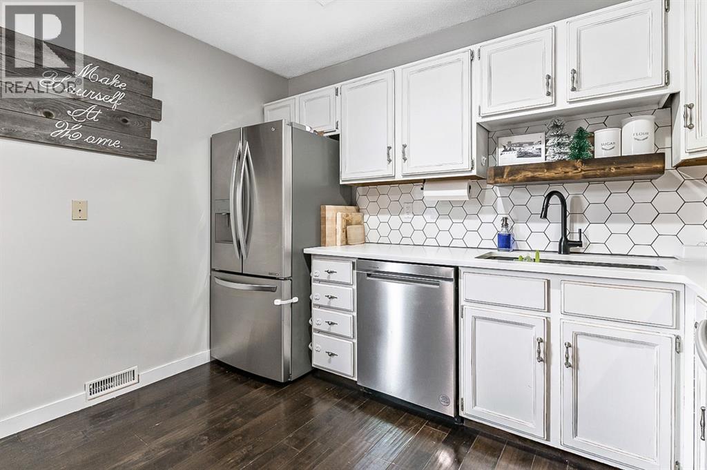 29 Green Meadow Crescent - Photo 4 of 30, Strathmore, Alberta