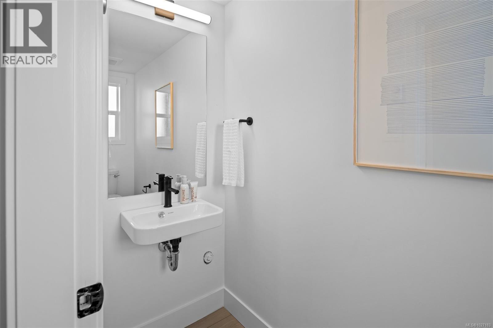 #128 368 TRADEWINDS AVE - 18