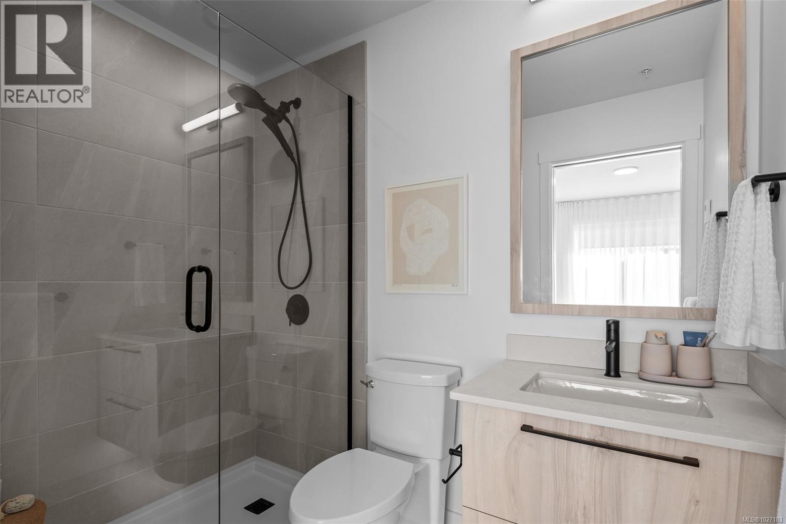 #128 368 TRADEWINDS AVE - 23