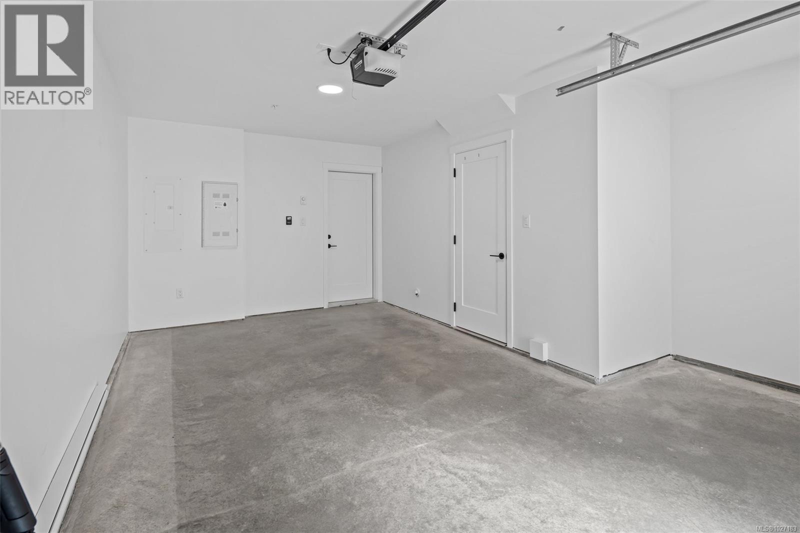 #128 368 TRADEWINDS AVE - 34