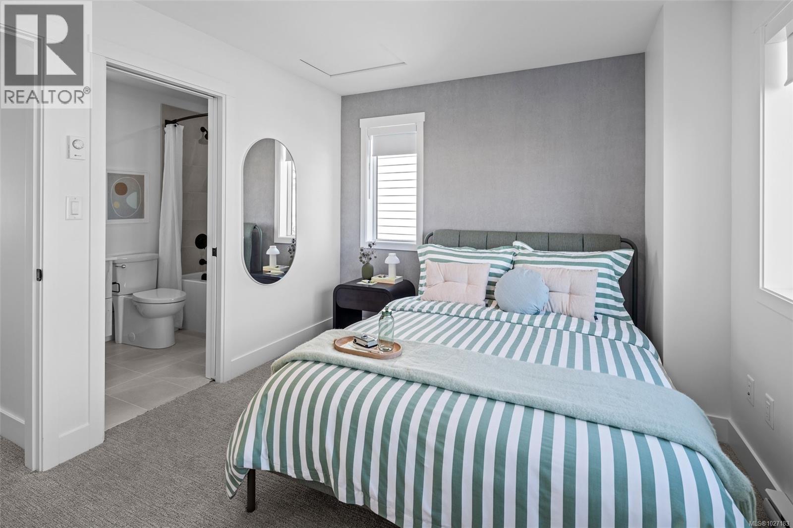 #128 368 TRADEWINDS AVE - 25