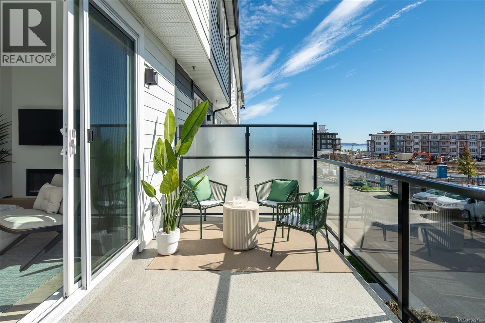 #128 368 TRADEWINDS AVE - 32