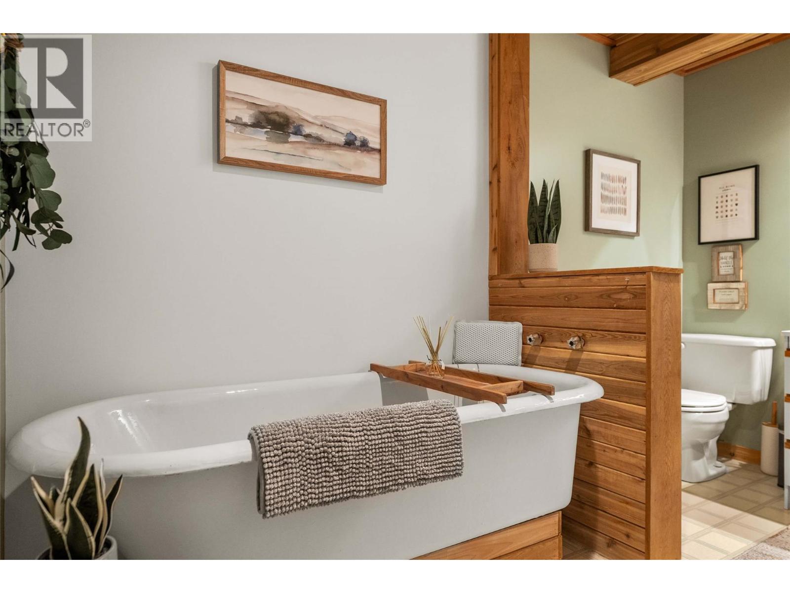 9211 WEST Avenue, Wilmer