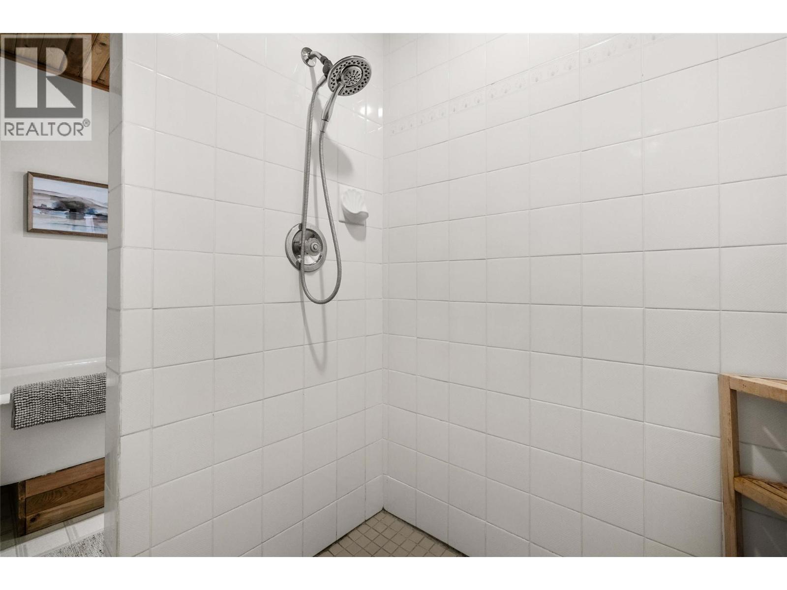 9211 WEST Avenue, Wilmer