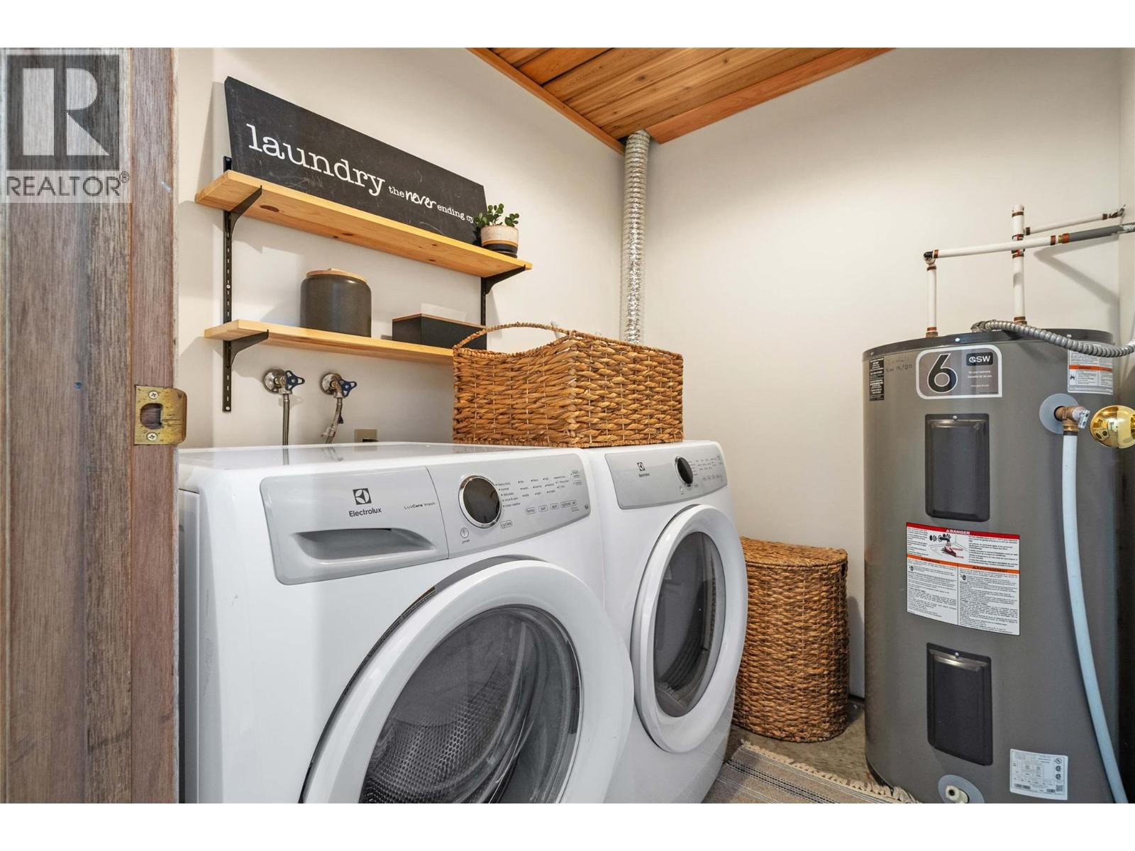 9211 WEST Avenue, Wilmer