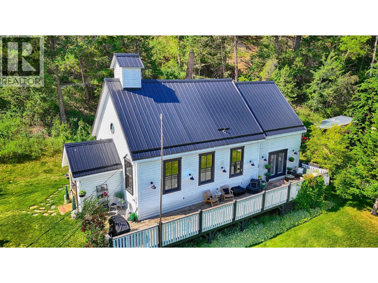 9211 WEST Avenue, Wilmer