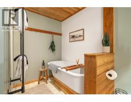 9211 West Avenue, Wilmer, BC V0A1K5 Photo 37