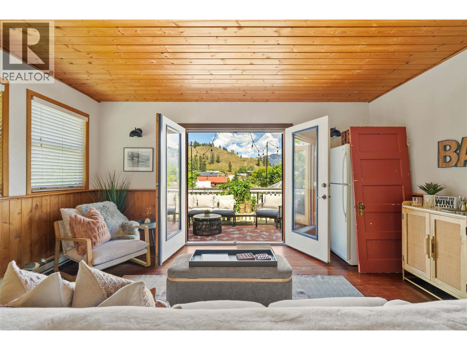 9211 WEST Avenue, Wilmer