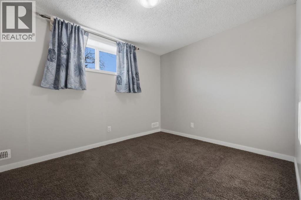 Single Family House Bungalow for Sale in  Auburn Bay Crescent SE Auburn Bay Calgary 