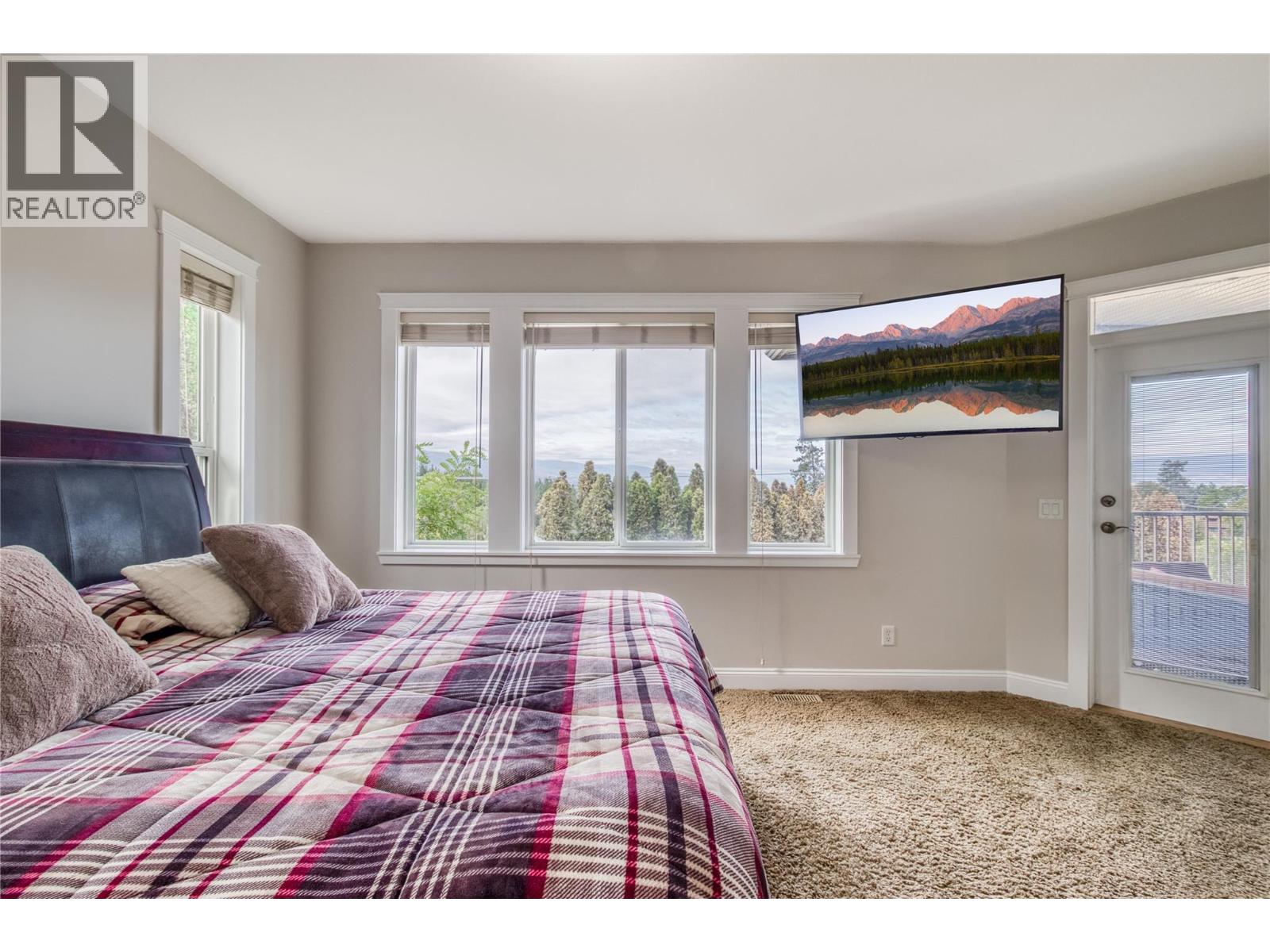  1084 Hume Avenue, Kelowna