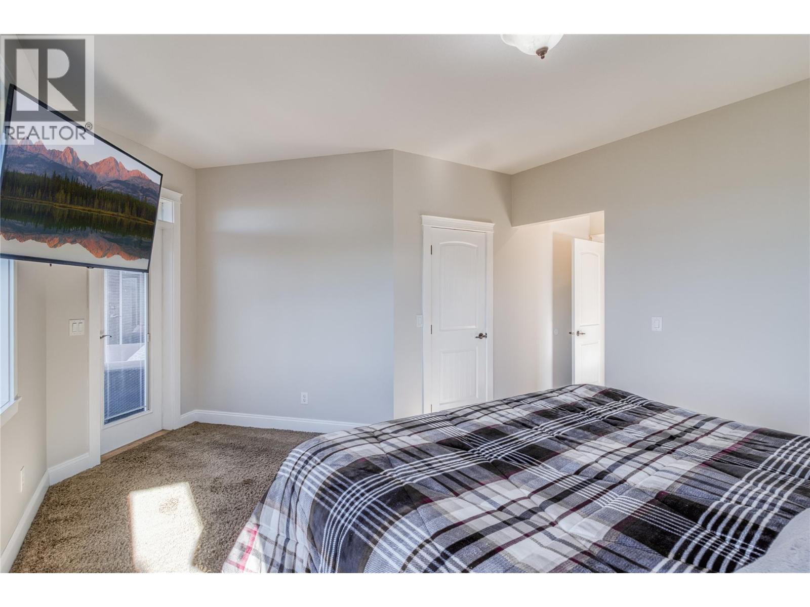  1084 Hume Avenue, Kelowna