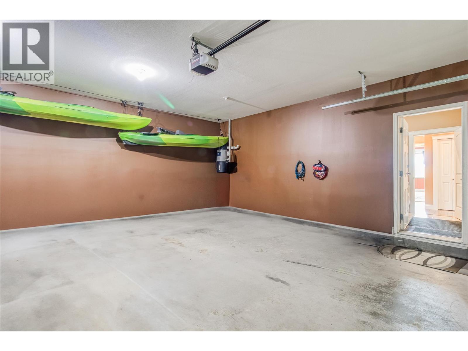  1084 Hume Avenue, Kelowna