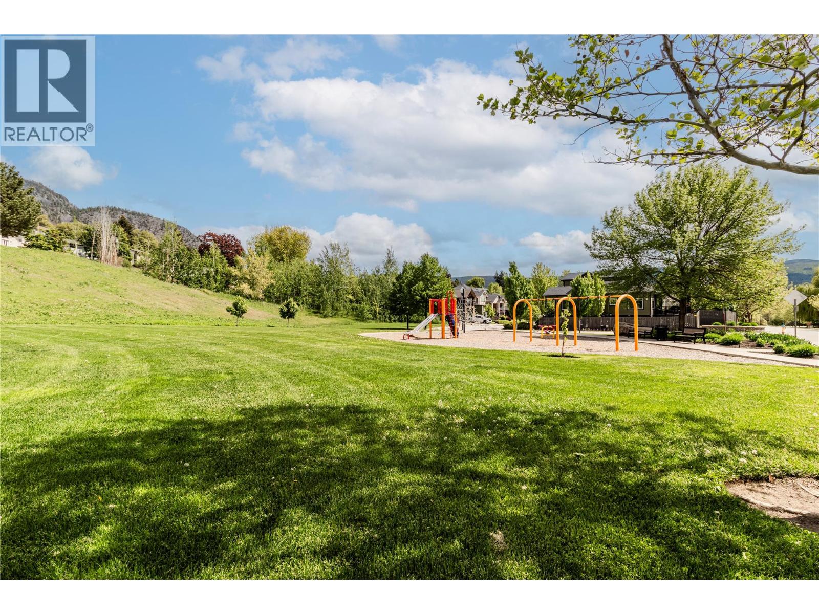  1084 Hume Avenue, Kelowna