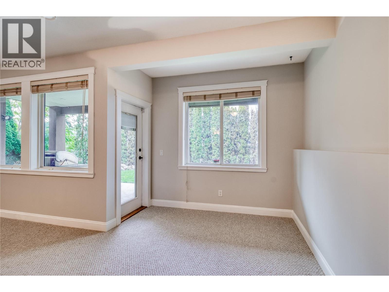  1084 Hume Avenue, Kelowna