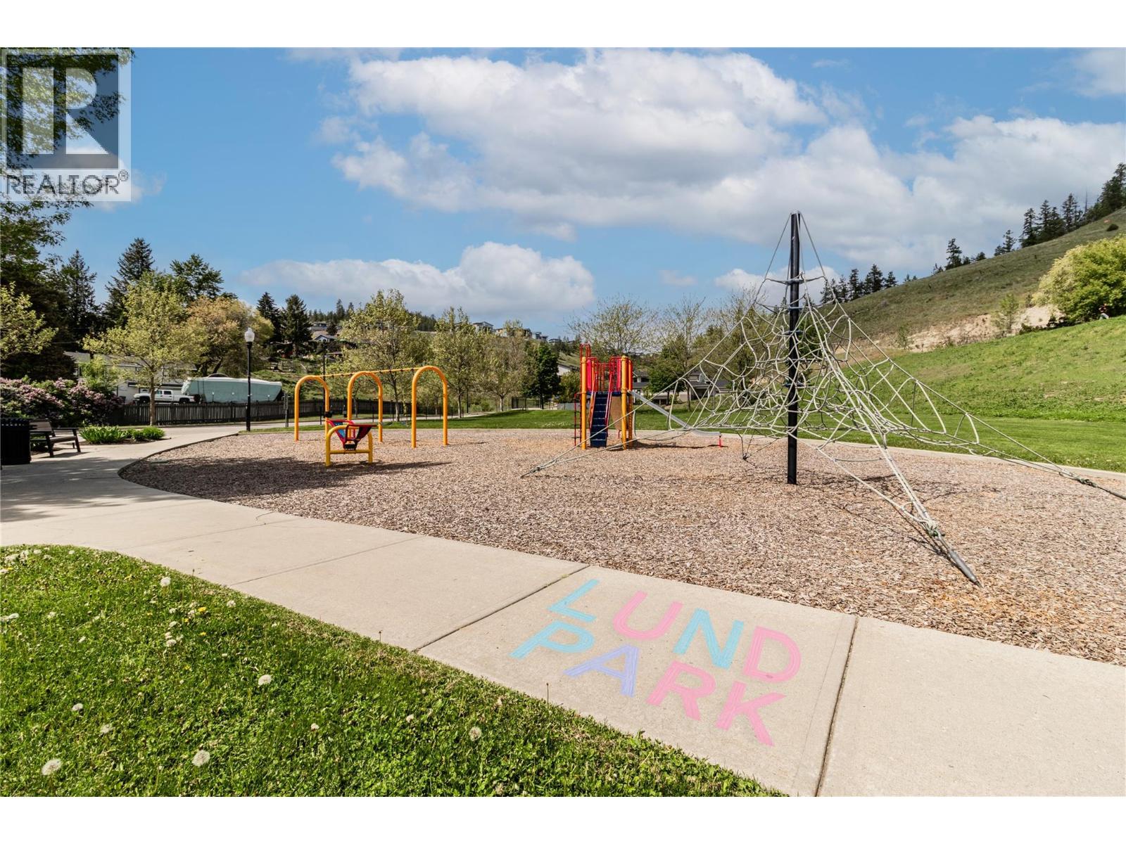  1084 Hume Avenue, Kelowna