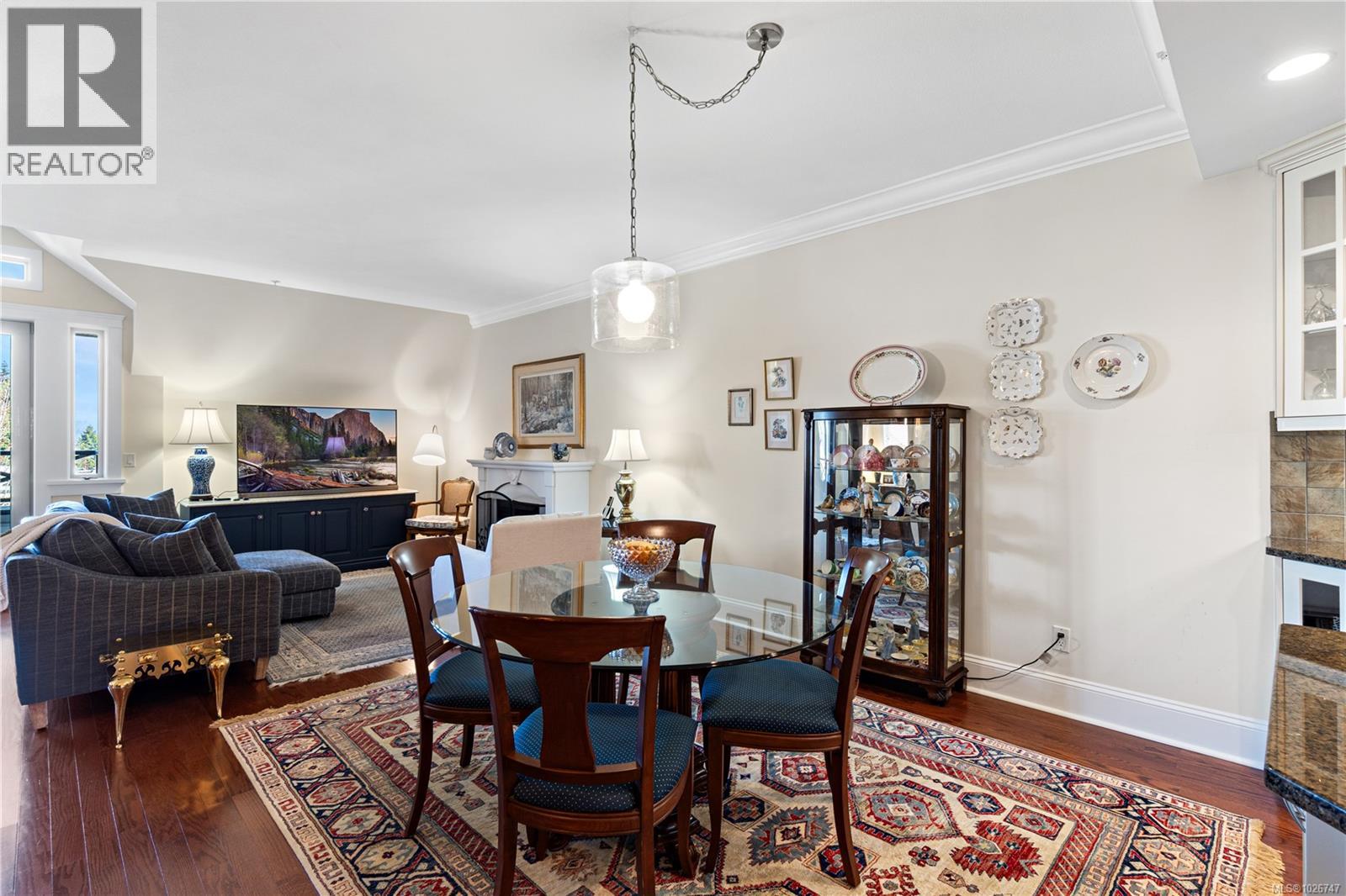 301 222 Second Ave, Qualicum Beach