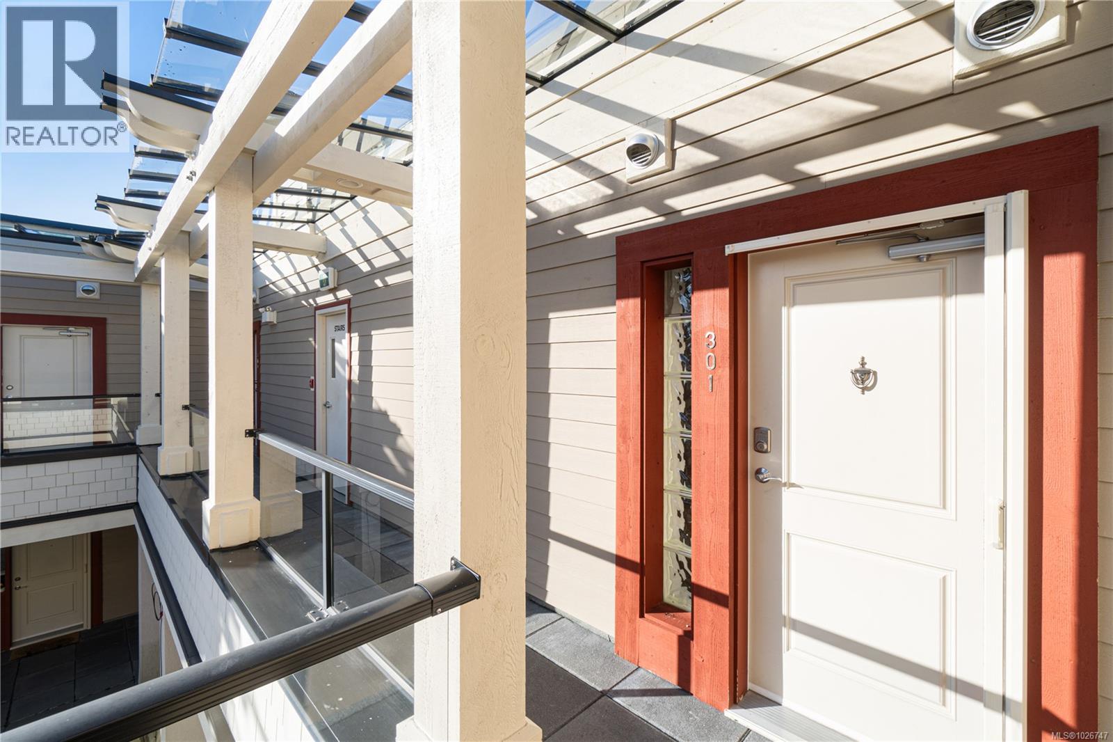 301 222 Second Ave, Qualicum Beach