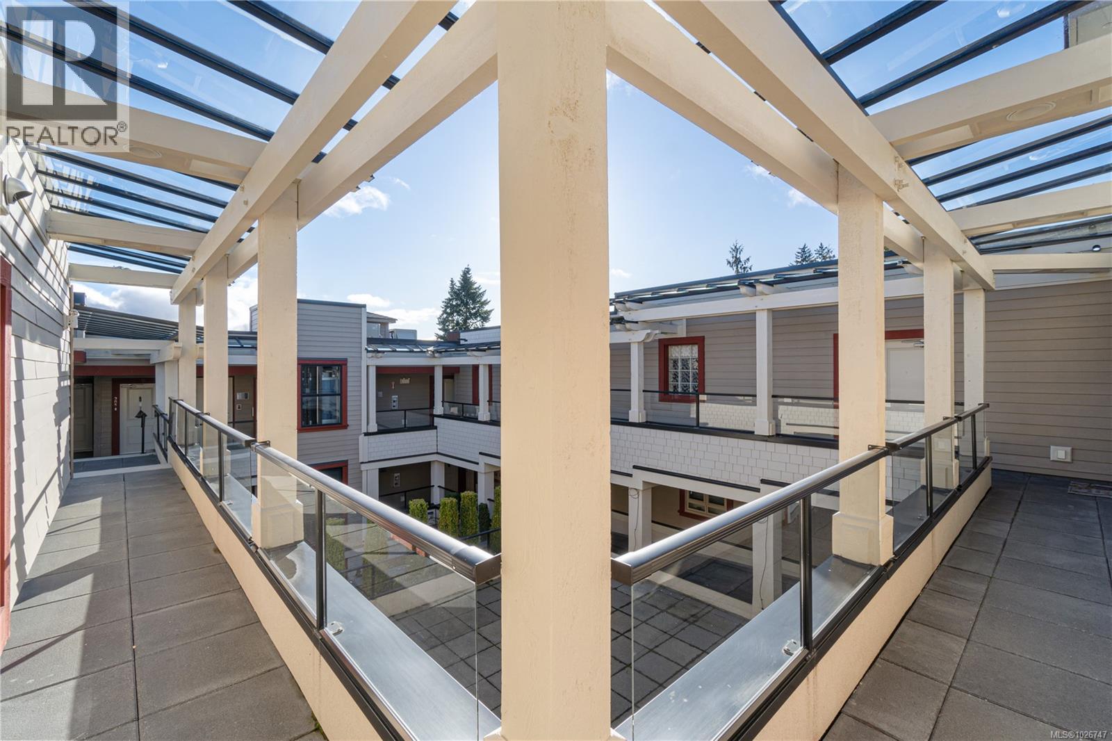 301 222 Second Ave, Qualicum Beach