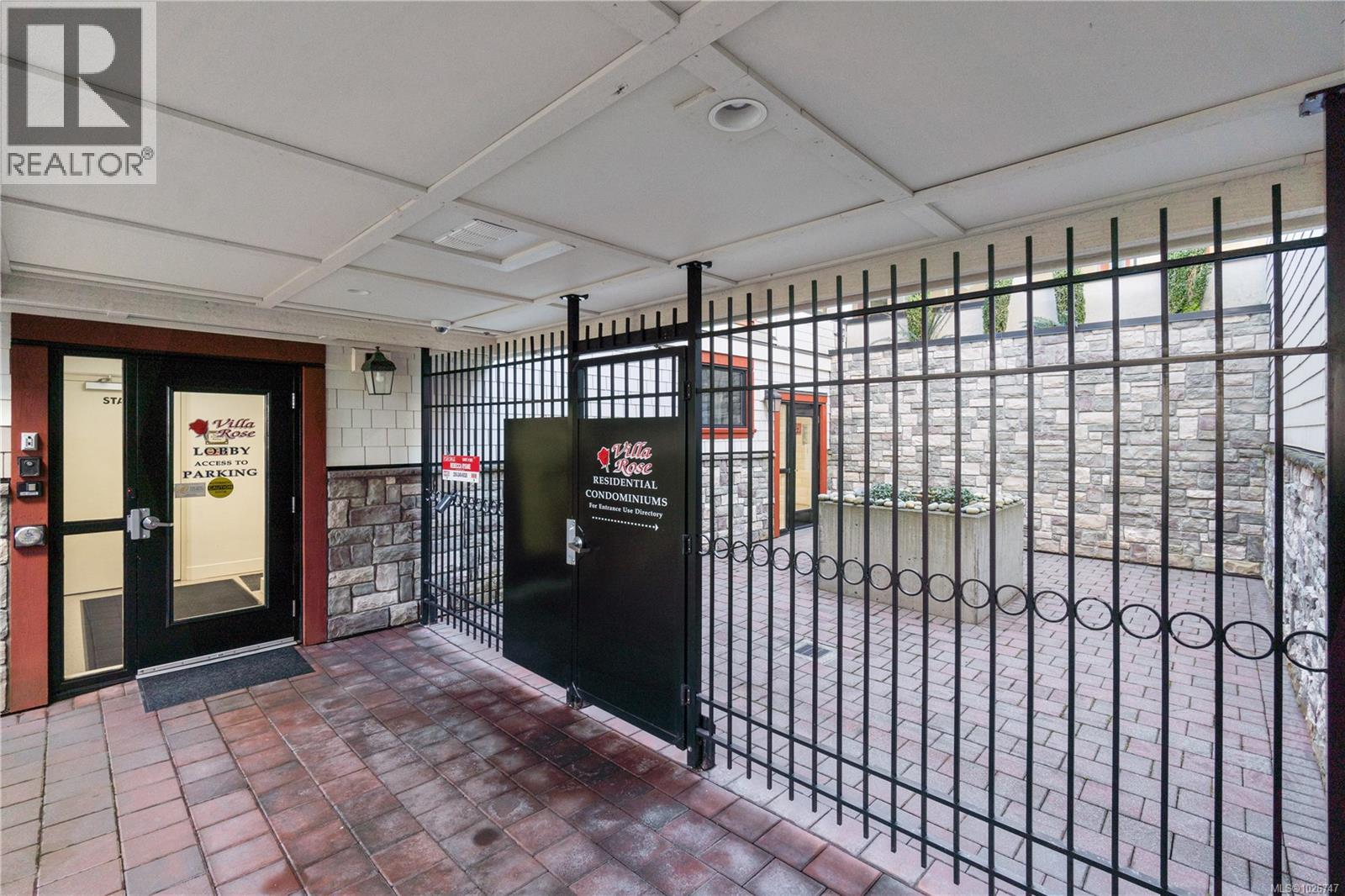 301 222 Second Ave, Qualicum Beach