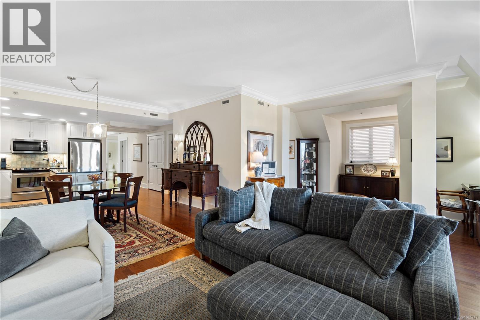 301 222 Second Ave, Qualicum Beach