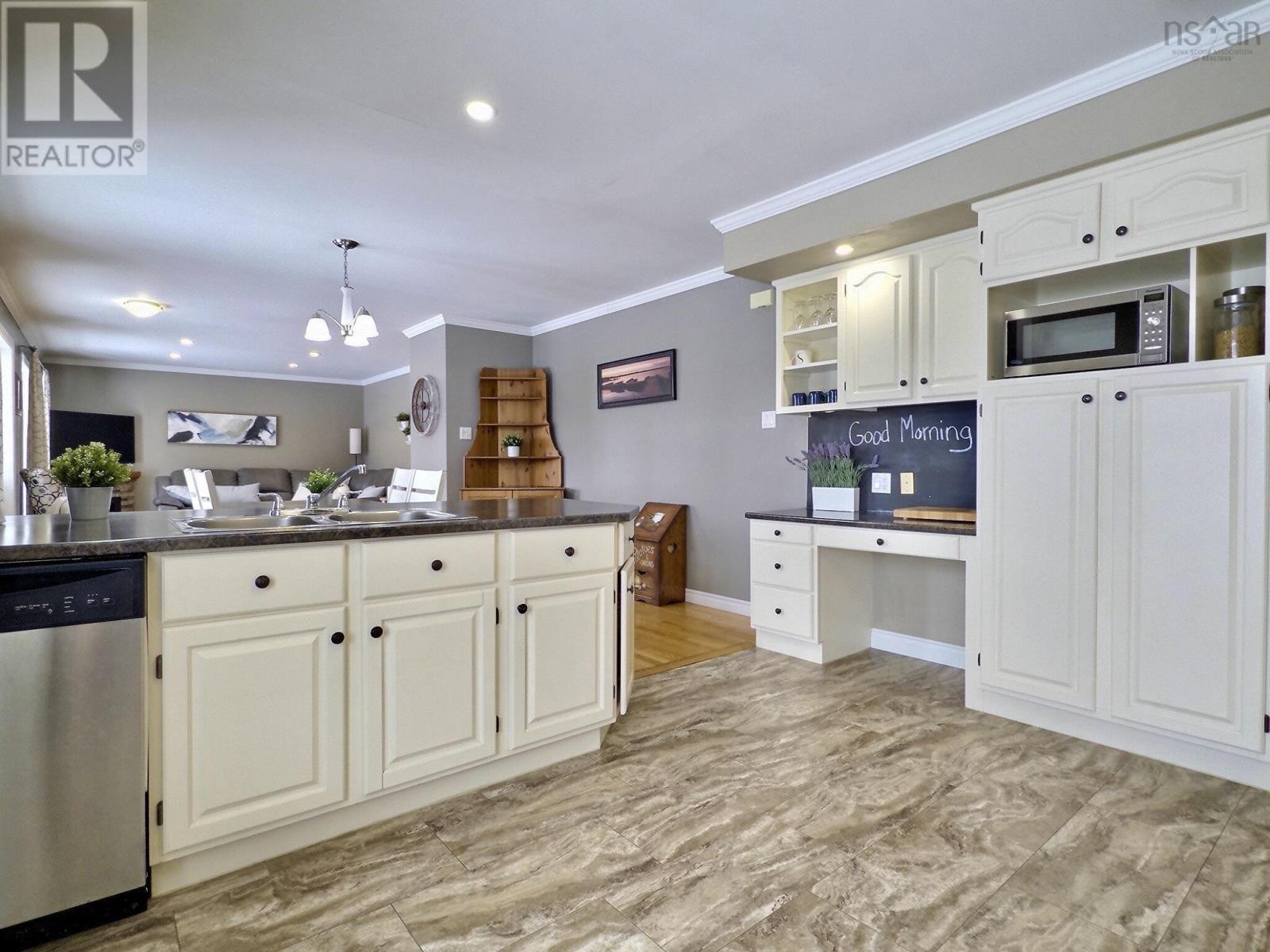 Property 8 of 33 of 1279 MACGARRY ROAD