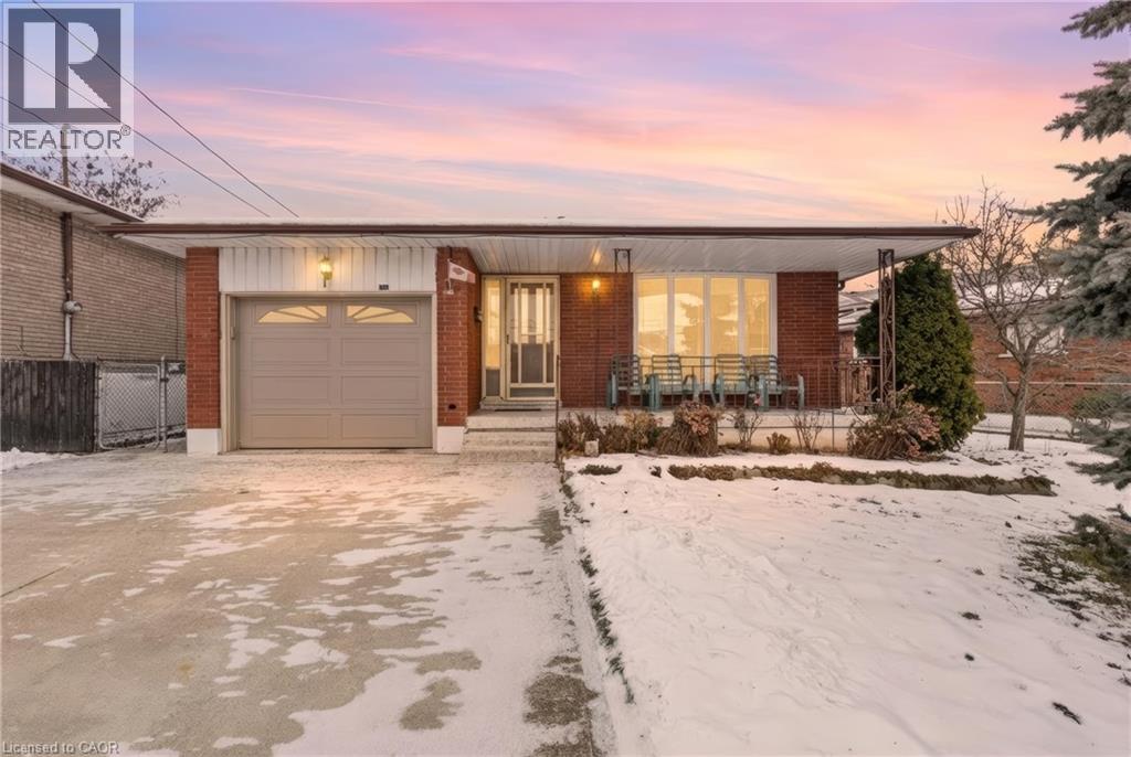 88 GLEN VALLEY Drive - Main photo, Hamilton, Ontario