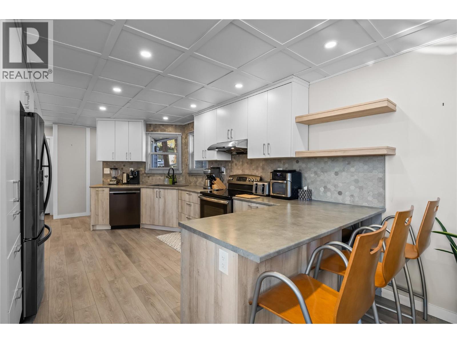 266 1999 97 Highway South, West Kelowna