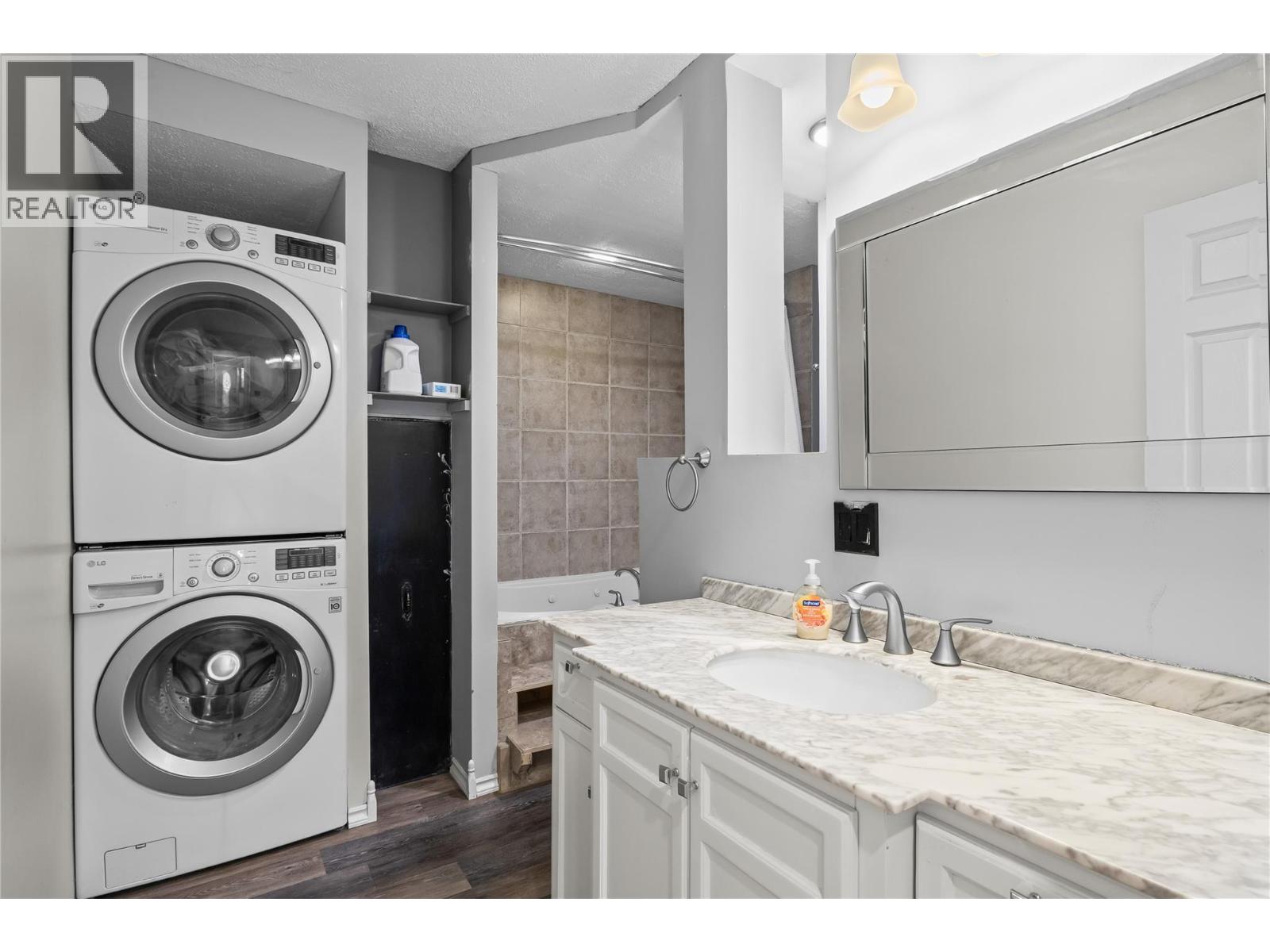 266 1999 97 Highway South, West Kelowna