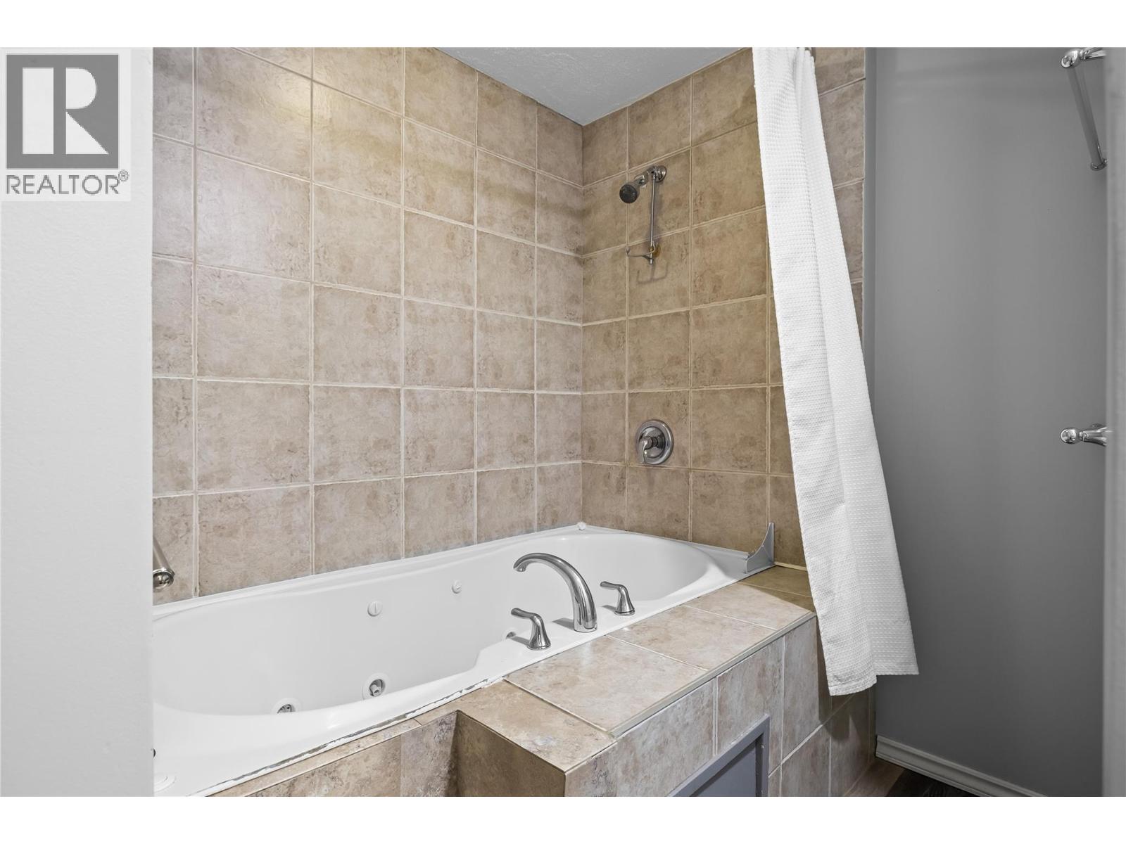 266 1999 97 Highway South, West Kelowna