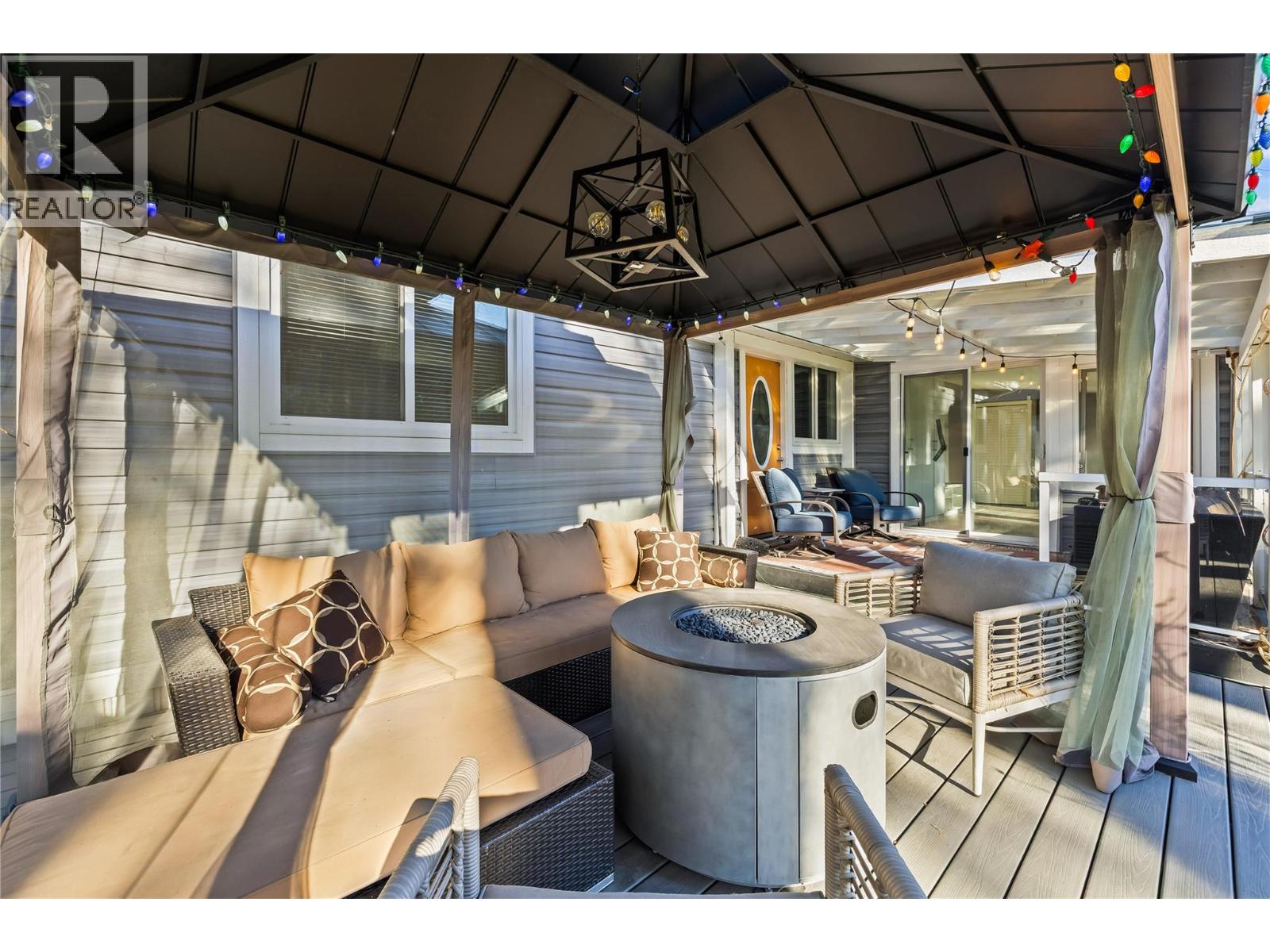 266 1999 97 Highway South, West Kelowna