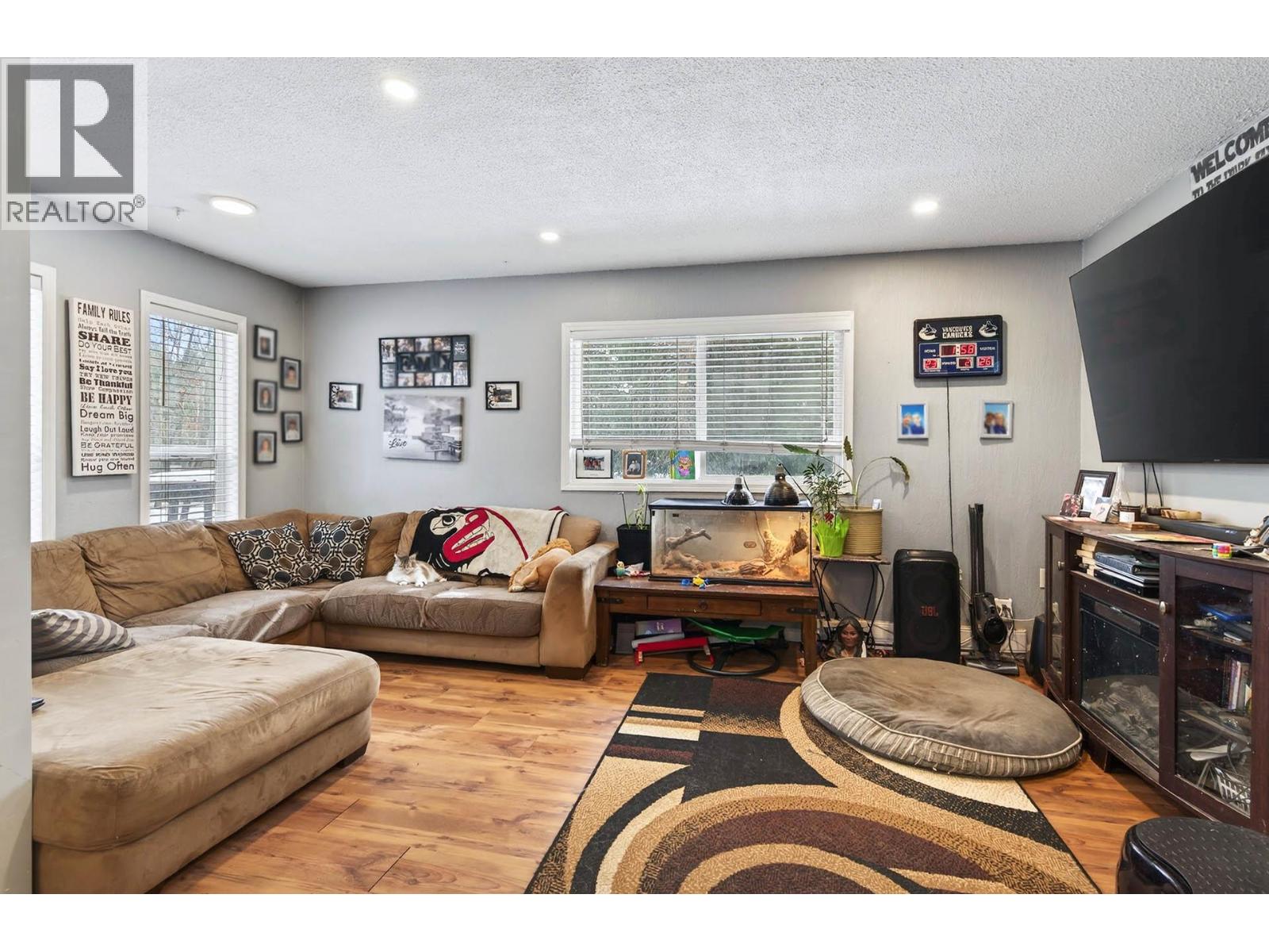 1050 Scott Drive, Clearwater