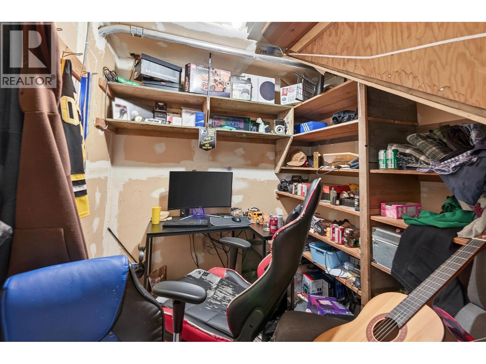 1050 Scott Drive, Clearwater