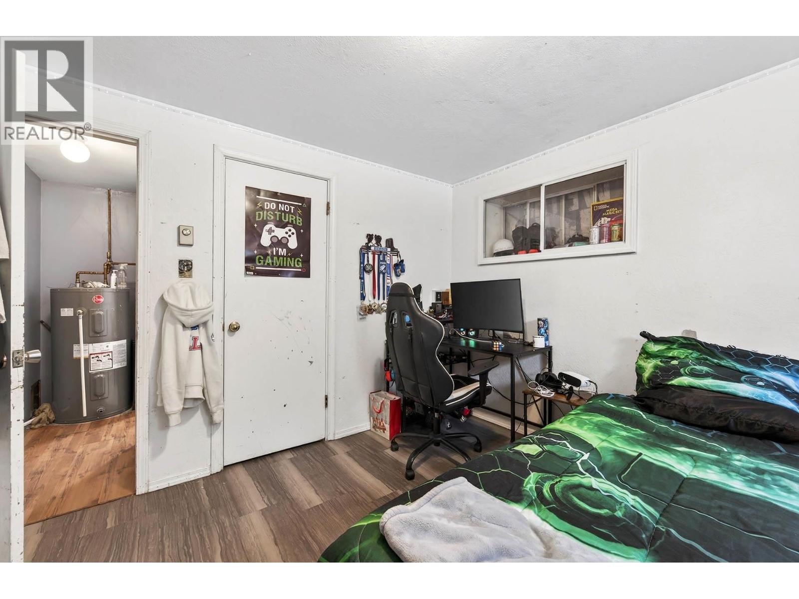 1050 Scott Drive, Clearwater