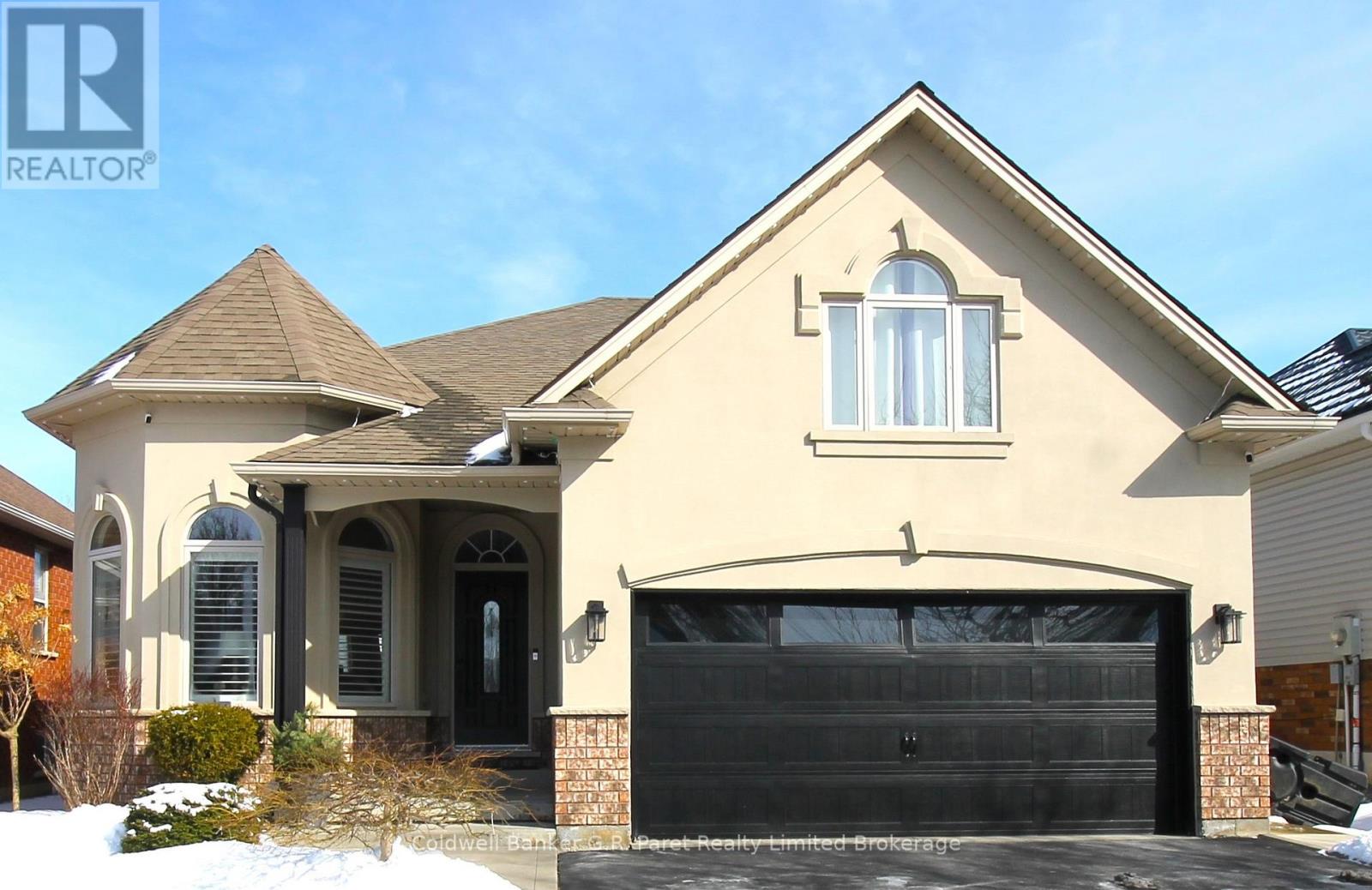 32 Macdonald Crescent