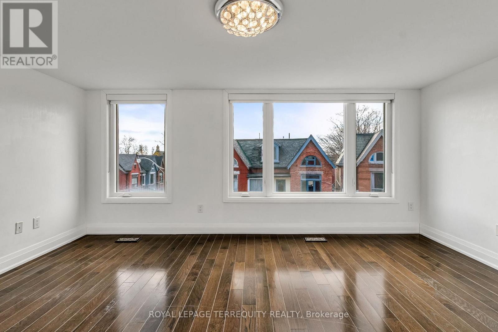 285 LISGAR STREET,Toronto (Little Portugal),,