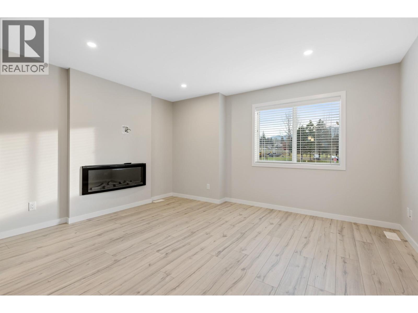 2081 11 Avenue NE Unit# 1, Salmon Arm