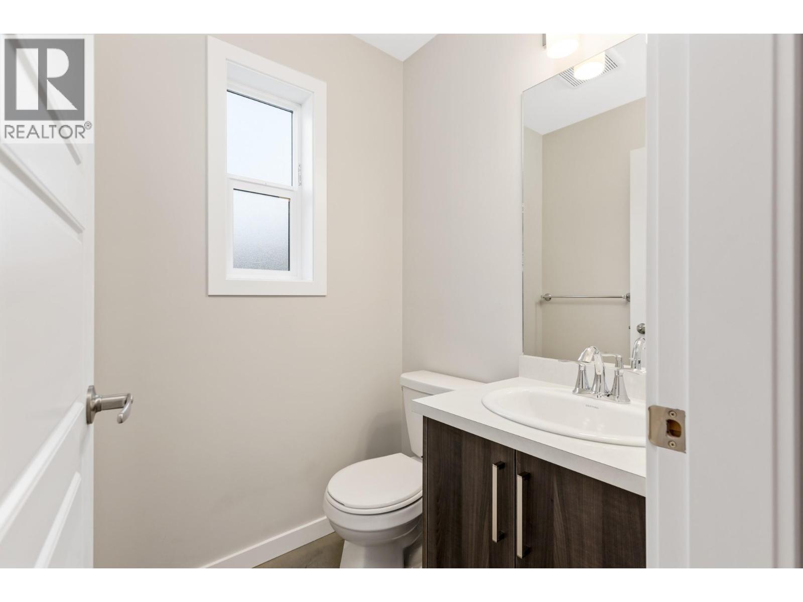 2081 11 Avenue NE Unit# 1, Salmon Arm