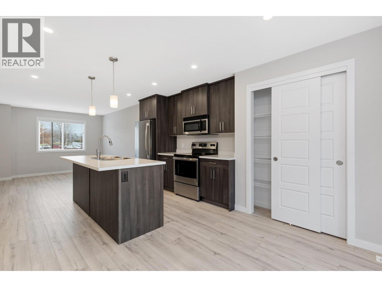 2081 11 Avenue NE Unit# 1, Salmon Arm