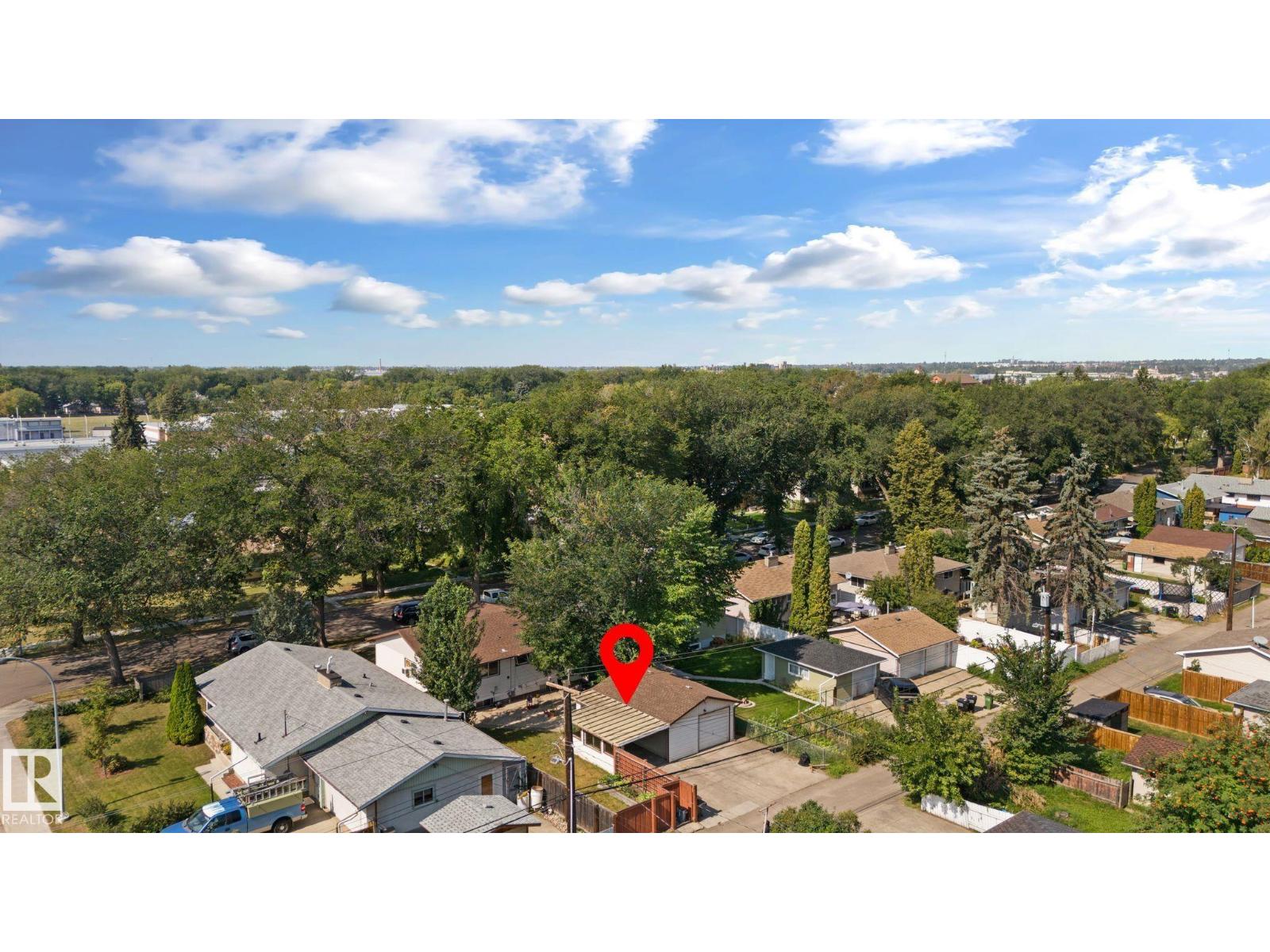 12107 53 ST NW - Photo 3 of 46, Edmonton, Alberta