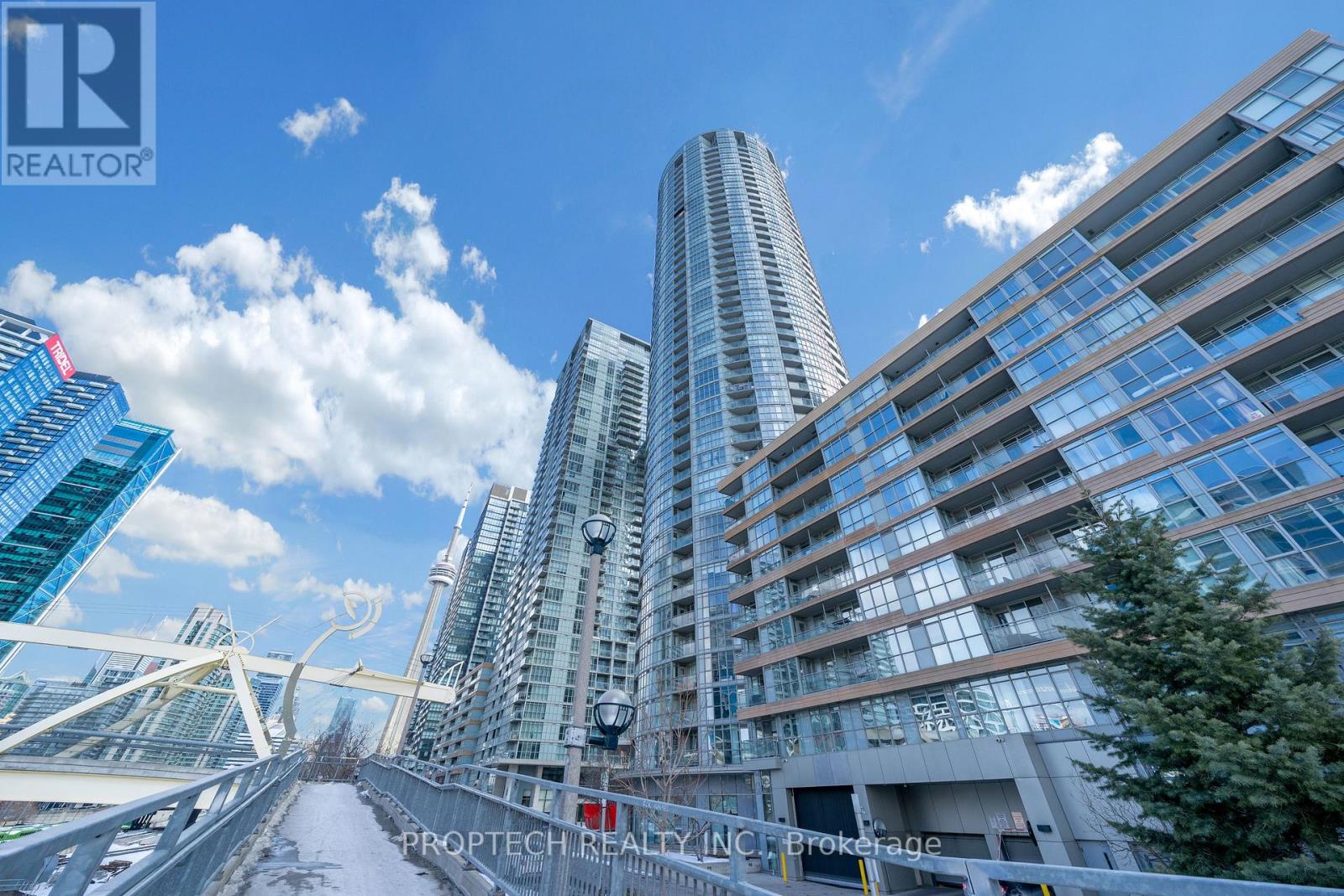 2902 - 21 ICEBOAT TERRACE - Photo 2 of 18, Toronto (Waterfront Communities), Ontario