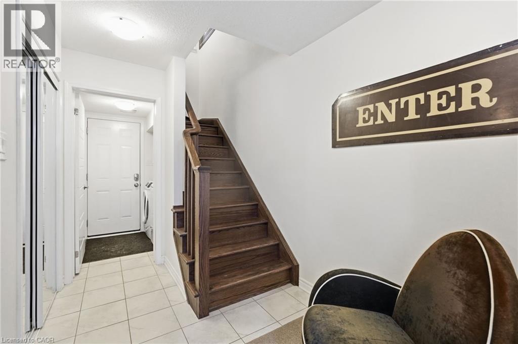 22 SPRING CREEK Drive Unit# 77 - Photo 3 of 24, Waterdown, Ontario