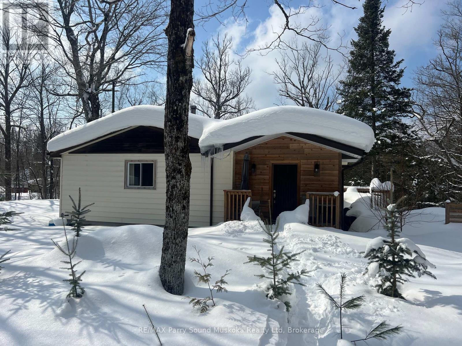 37 LYNBERRY DRIVE — photo 48