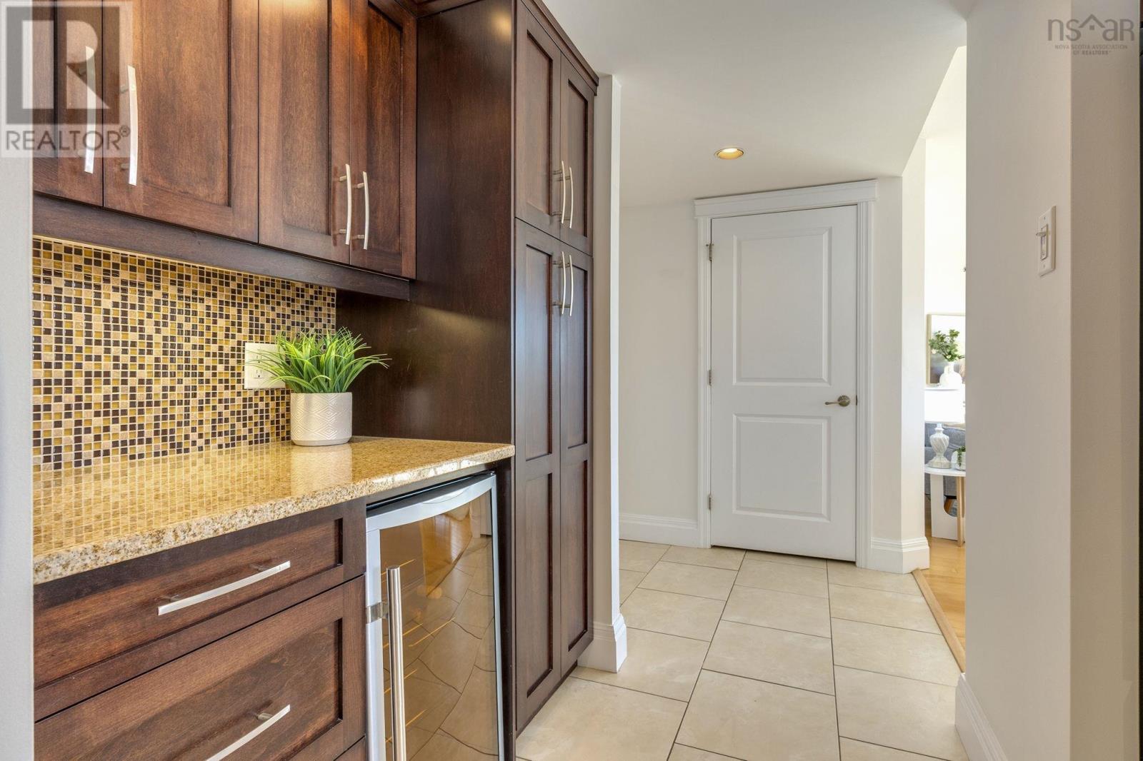 Property 25 of 45 of 710 45 Vimy Avenue