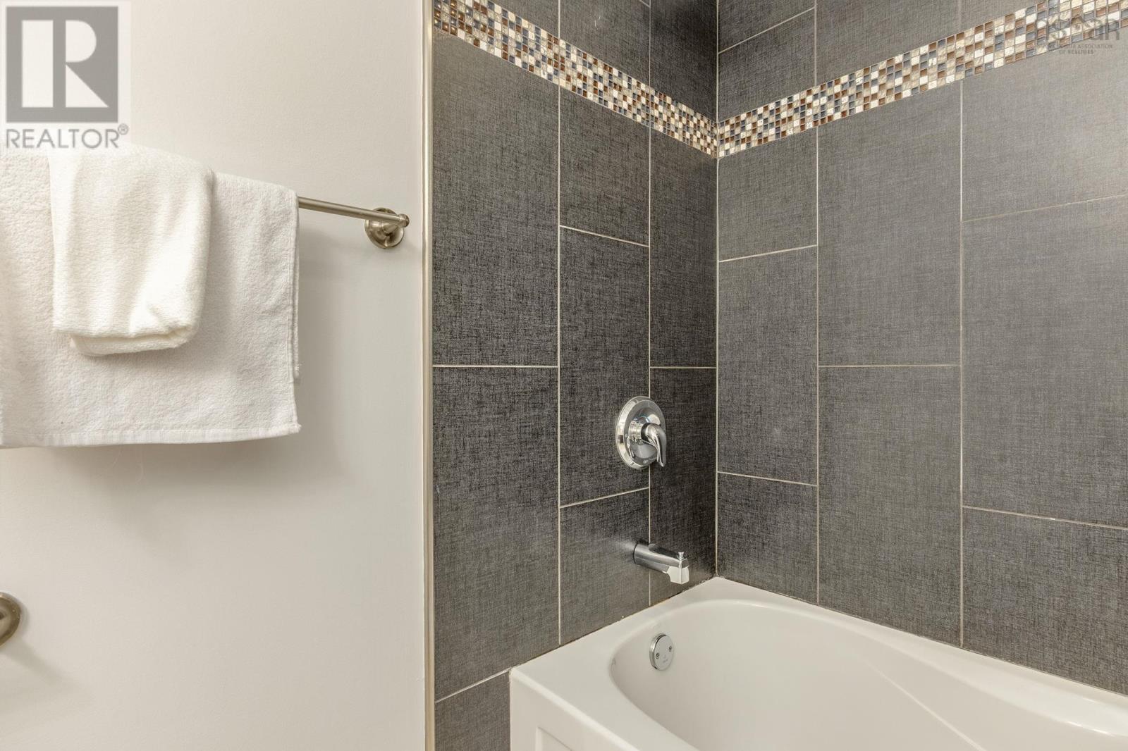 Property 34 of 45 of 710 45 Vimy Avenue