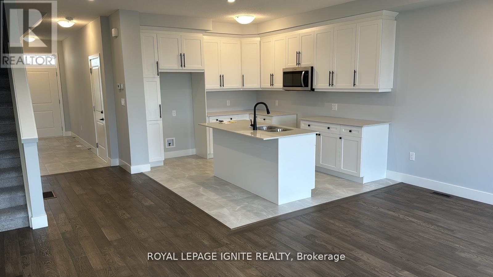 155 - 1960 EVANS BOULEVARD - Photo 2 of 12, London South (South U), Ontario