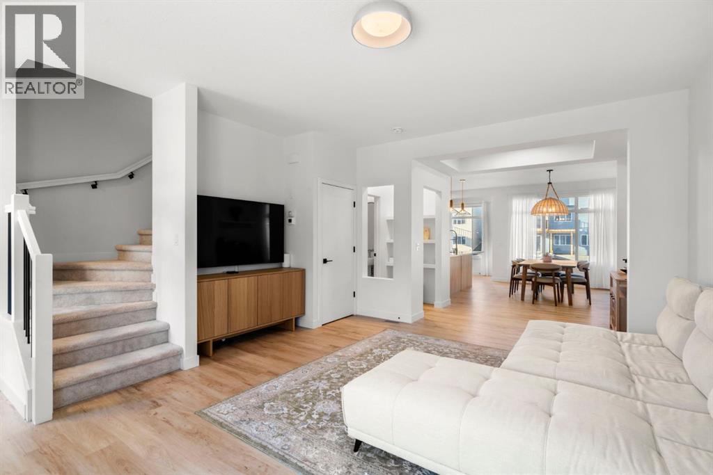 33 Shale Avenue, Cochrane