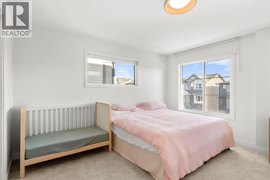 33 Shale Avenue, Cochrane