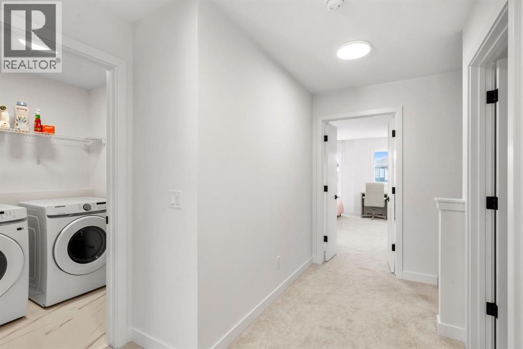 33 Shale Avenue, Cochrane