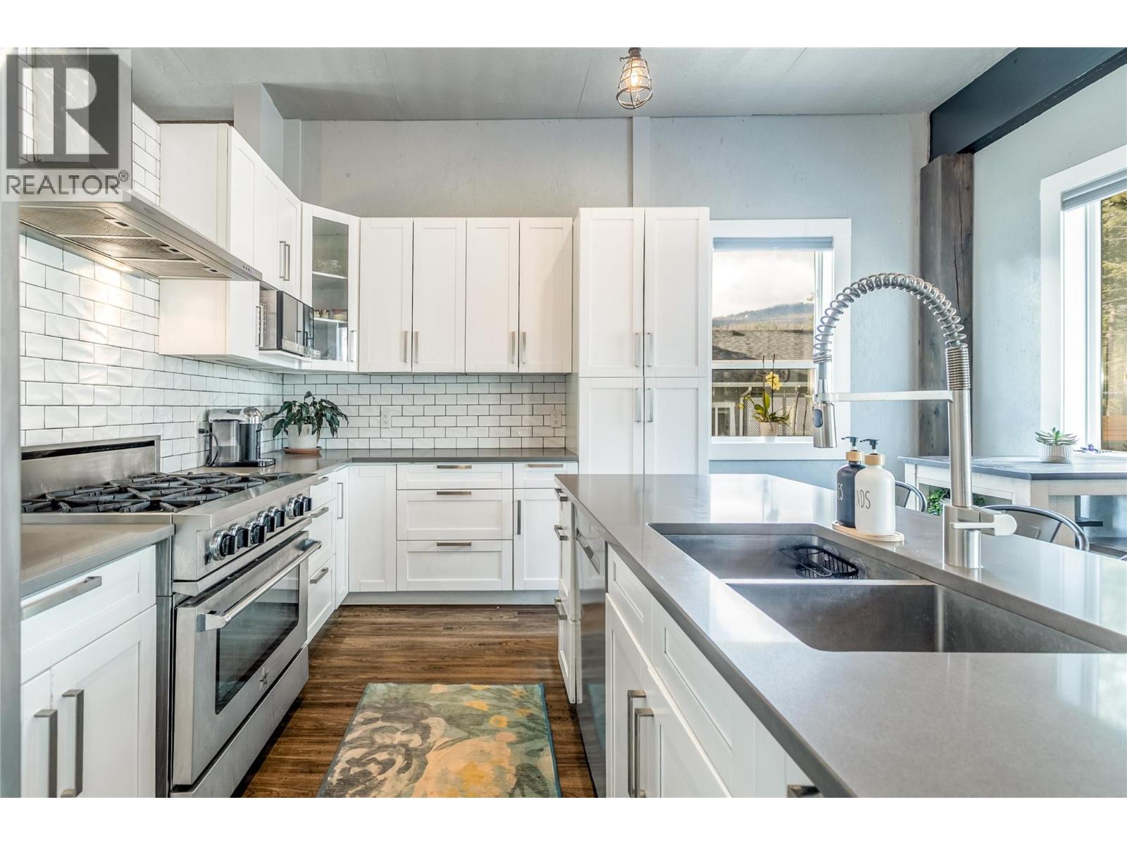  761 Fairbridge Road, Kelowna